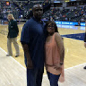 Meet your Posher, Angela y